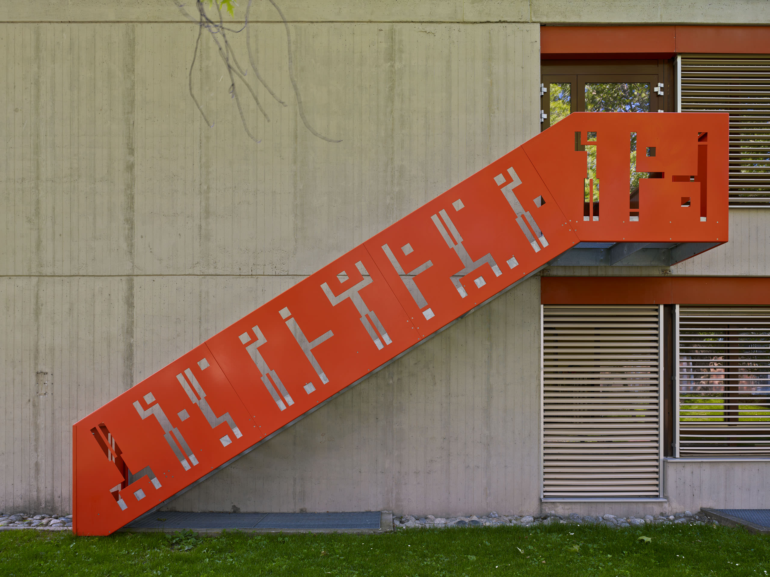 E13451 · Mijong · École de la Bruyère